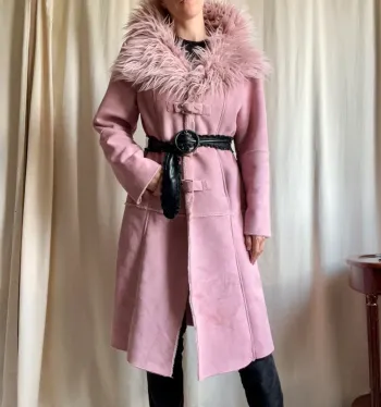 Manteau rose fausse fourrure faux fur suedine y2k Coquette style Afghan - Taille L/XL