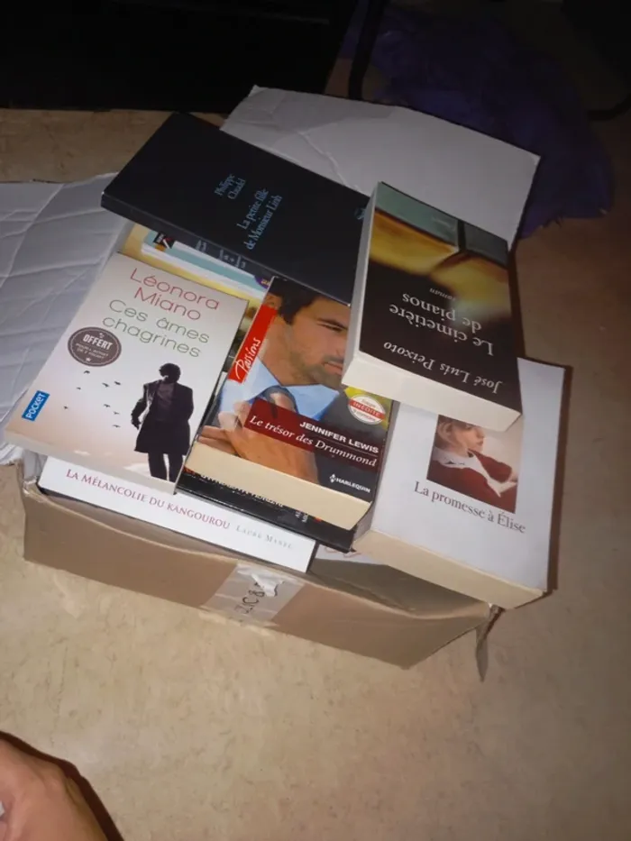 Lot de 25 livres - photo numéro 2