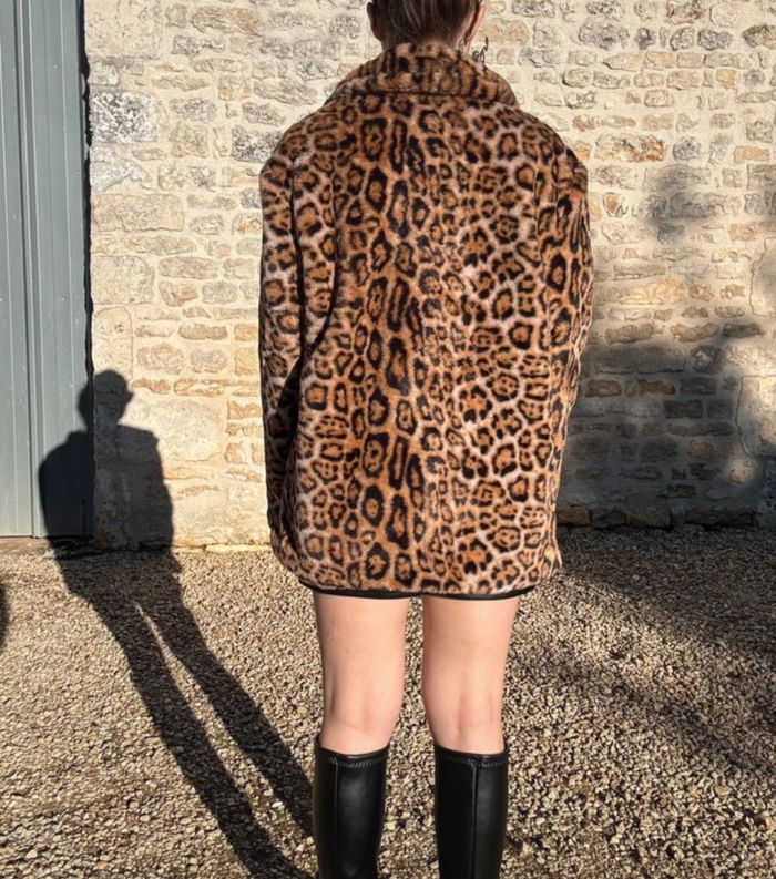 Veste en fausse fourrure léopard - photo numéro 4