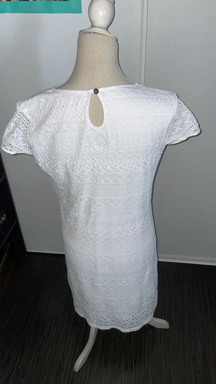 Robe blanche en dentelle Blanc du Nil - Très bon état - photo numéro 3