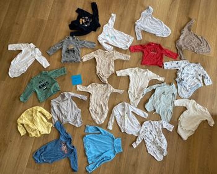 Lot bodies et T shirts manches longues