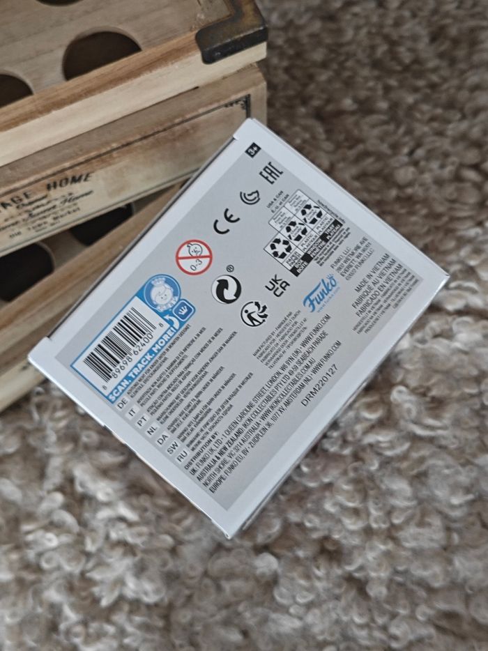 Funko Pop Stranger Things Eddie 1250 Special Edition - photo numéro 6