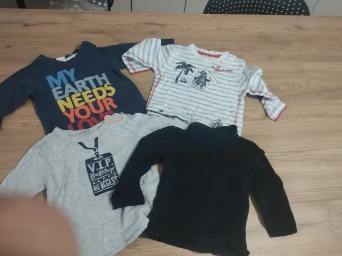 Lot de 4 T-shirts manches longues 74cm