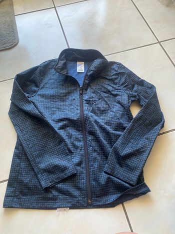 Gilet de sport, garçon Decathlon, taille huit ans
