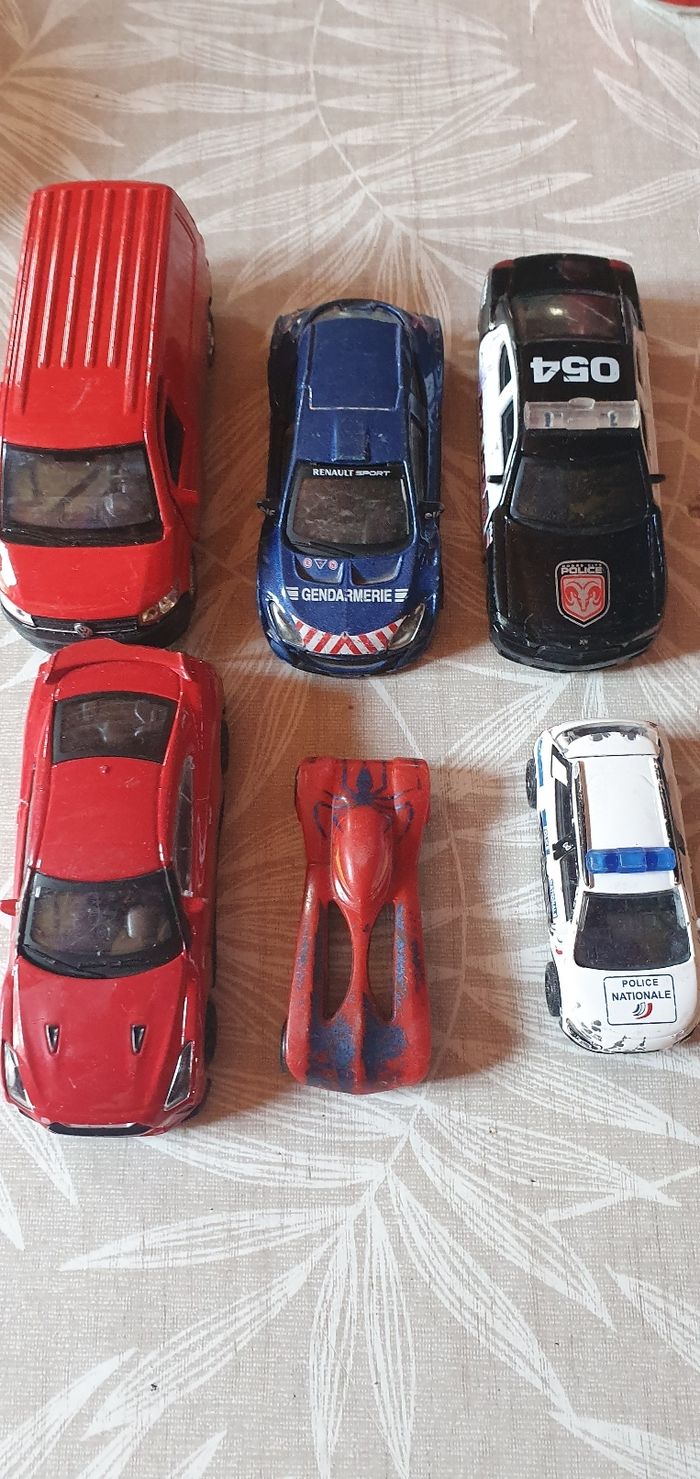 Lot de voitures