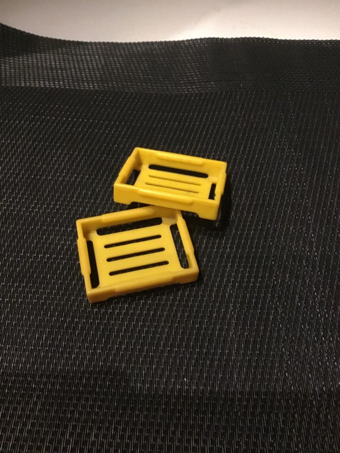 Playmobil lot 2 caisses cagettes jaunes médiéval pièces détachées 3183 3222 3296 3297 3369