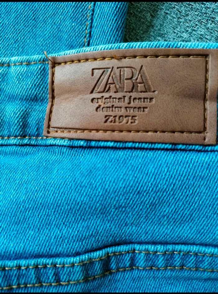 Jean à trous jambes larges Zara 42/43 - photo numéro 2
