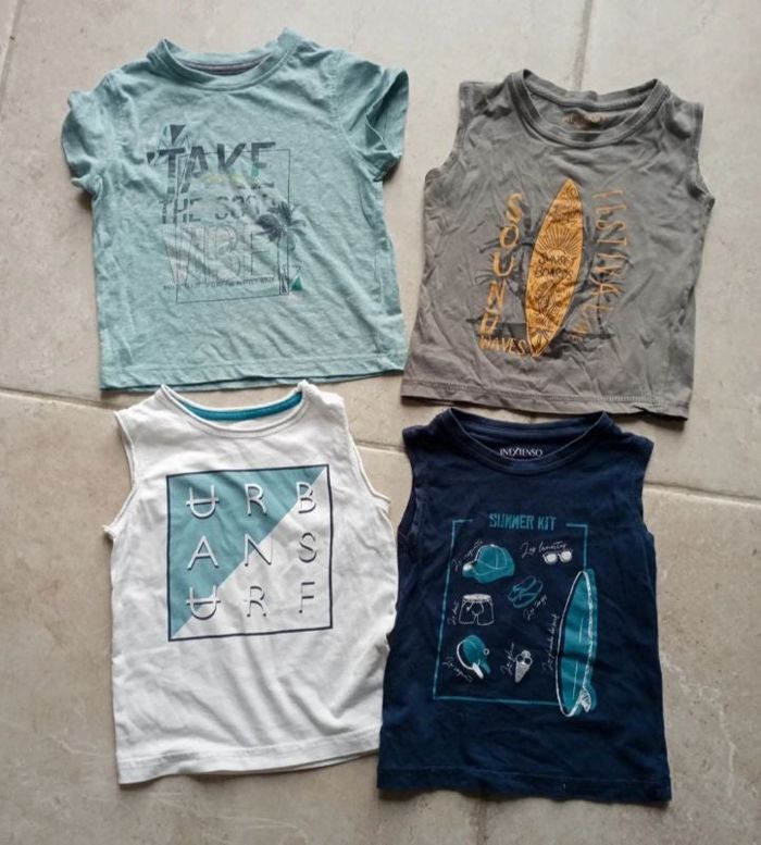 Lot de 4 t-shirts sans manches