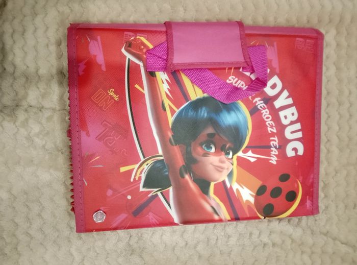 Sacoche, sac transportable - Chat noir et Lady Bug Miraculous - photo numéro 2