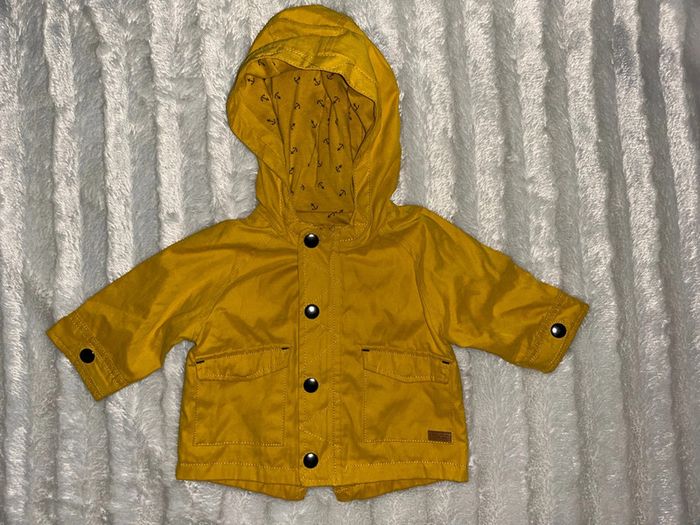 Imperméable jaune - photo numéro 2