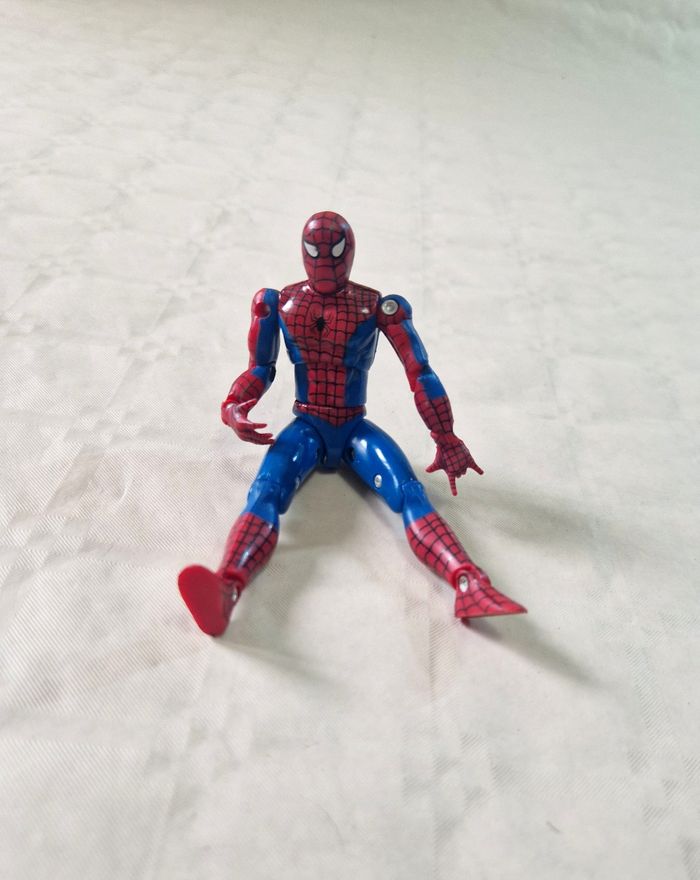 Figurine entièrement articulé  , Spiderman  , toy biz  , Marvel , 1992 - photo numéro 2