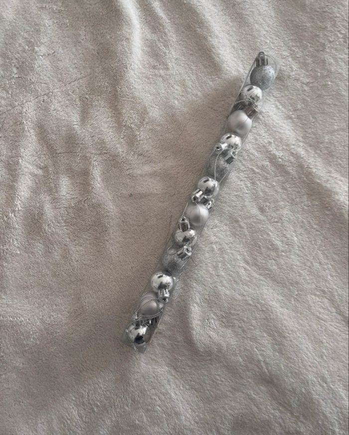 Petite boule de Noël argenté - photo numéro 2