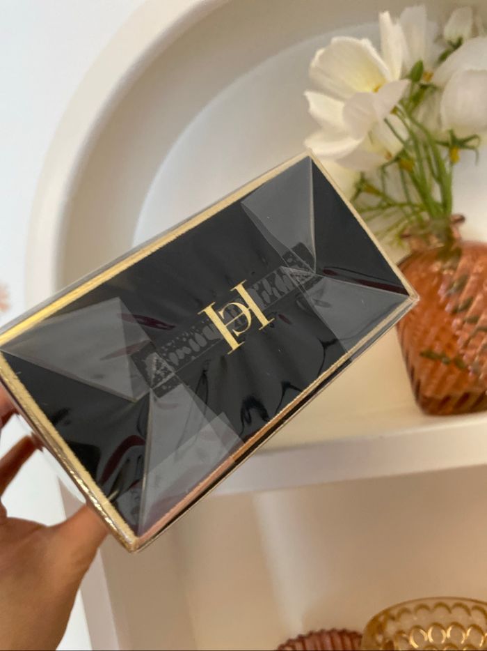 Parfum Carolina herrera goss girl - photo numéro 3