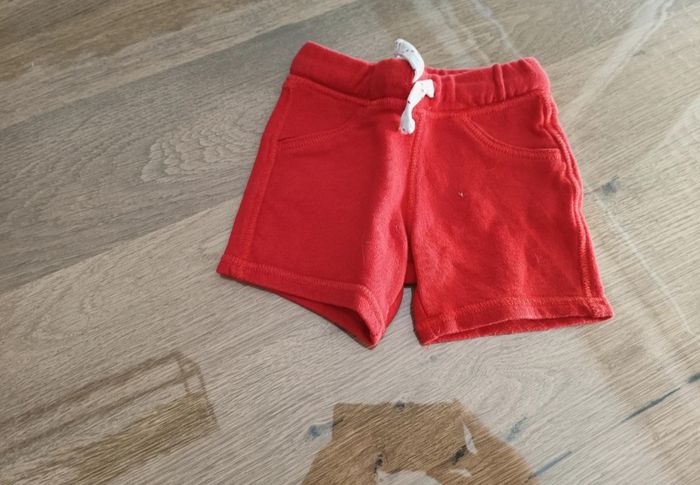 2 shorts