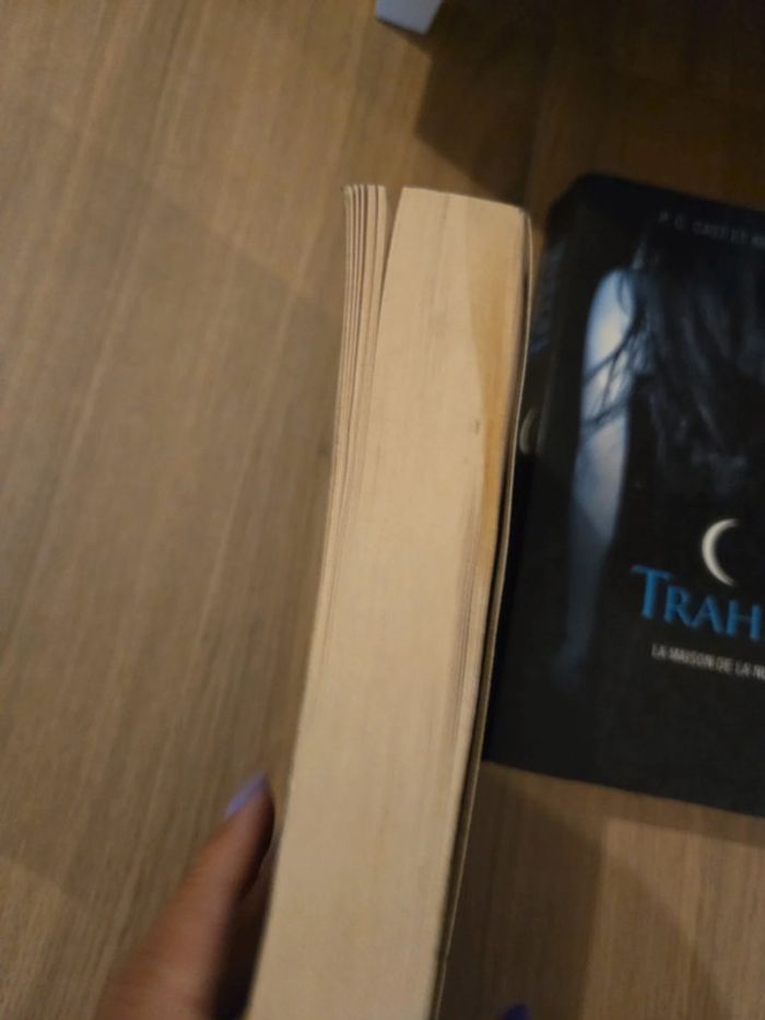 Lot de 3 livres la maison de la nuit marquée trahie choisie - photo numéro 8