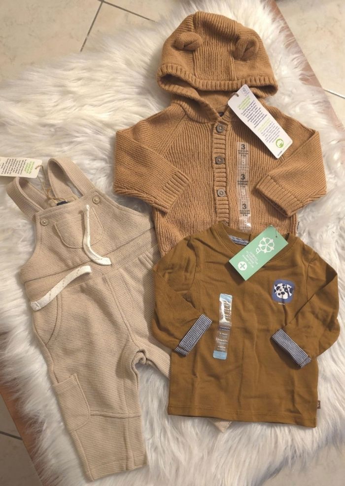 Neufs non portés 🏷🤩😍💙 Gilet, teeshirt ml ,salopette 3mois Garçon 💙😍🤩