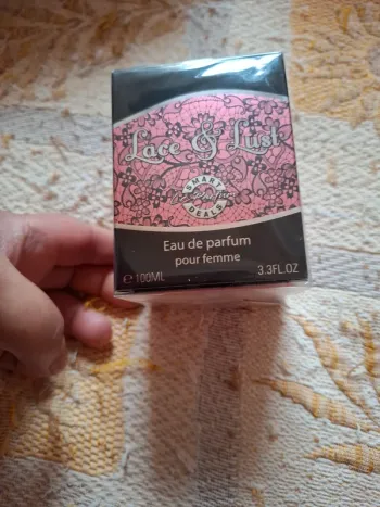 Magnifique eau de parfun femme neuve