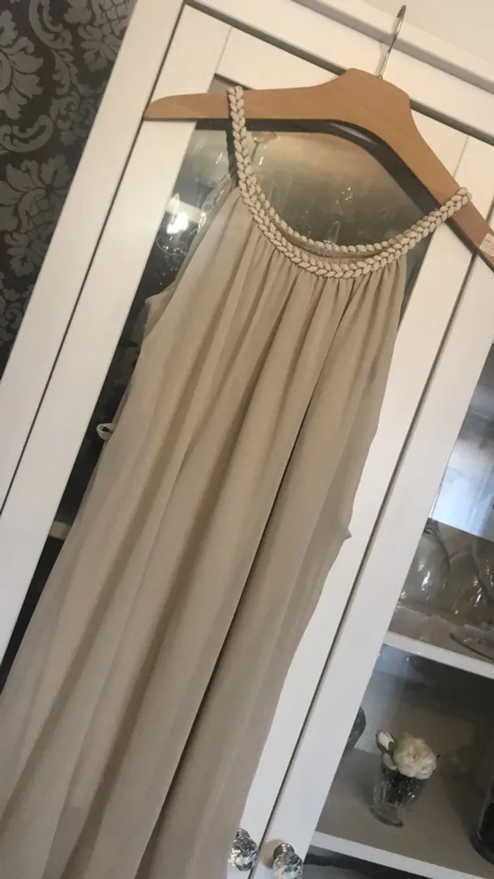 Robe beige - photo numéro 2