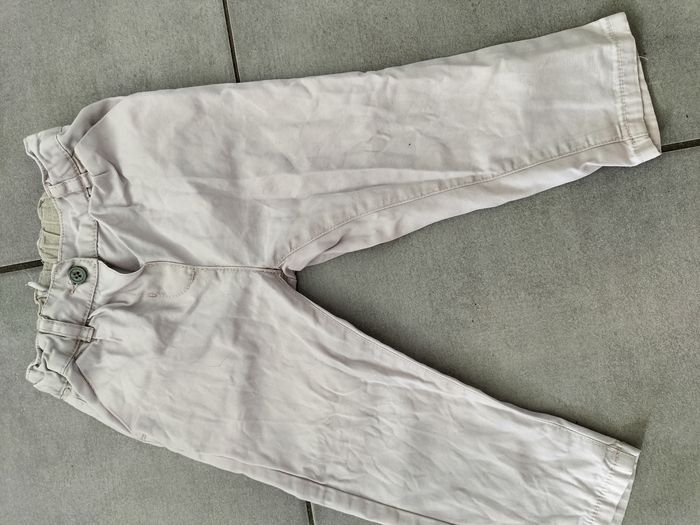 Pantalon plutôt léger