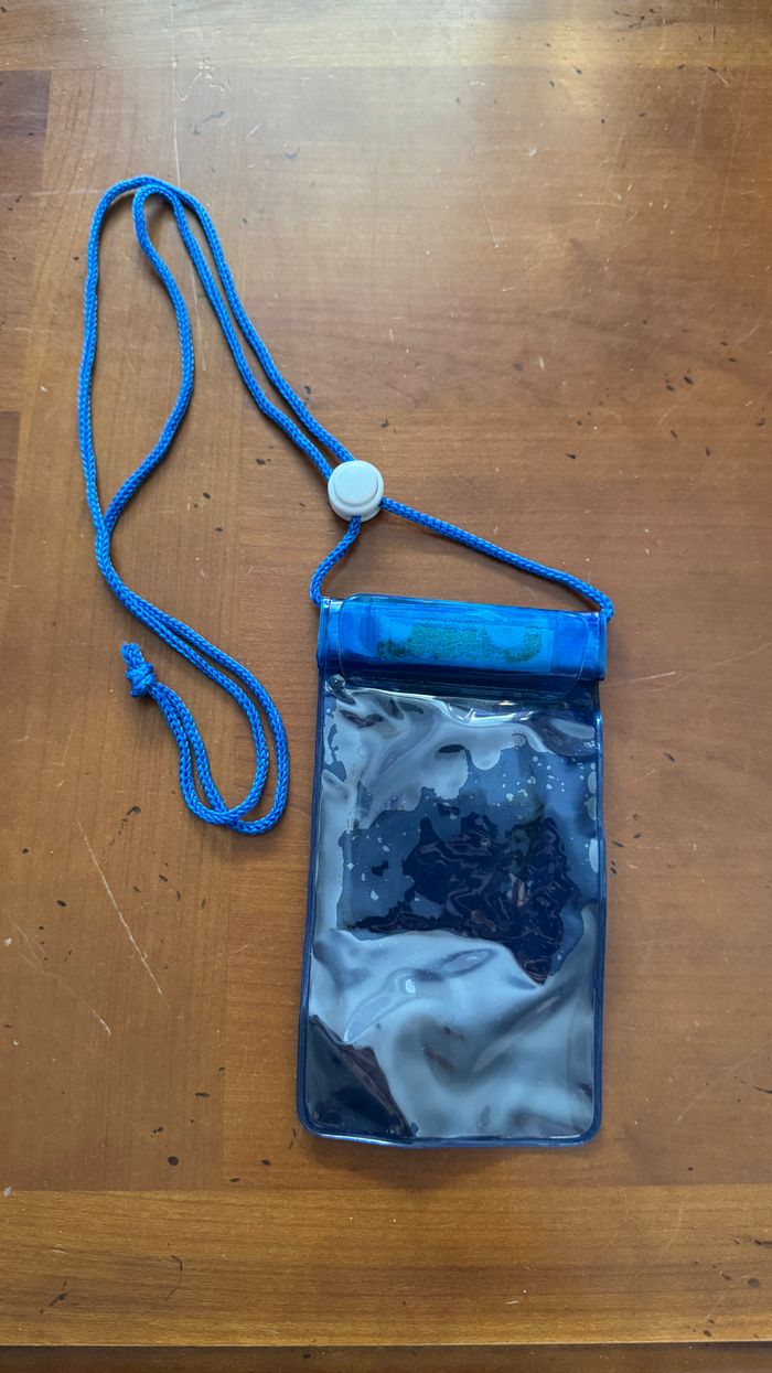 Etuit étanche téléphone