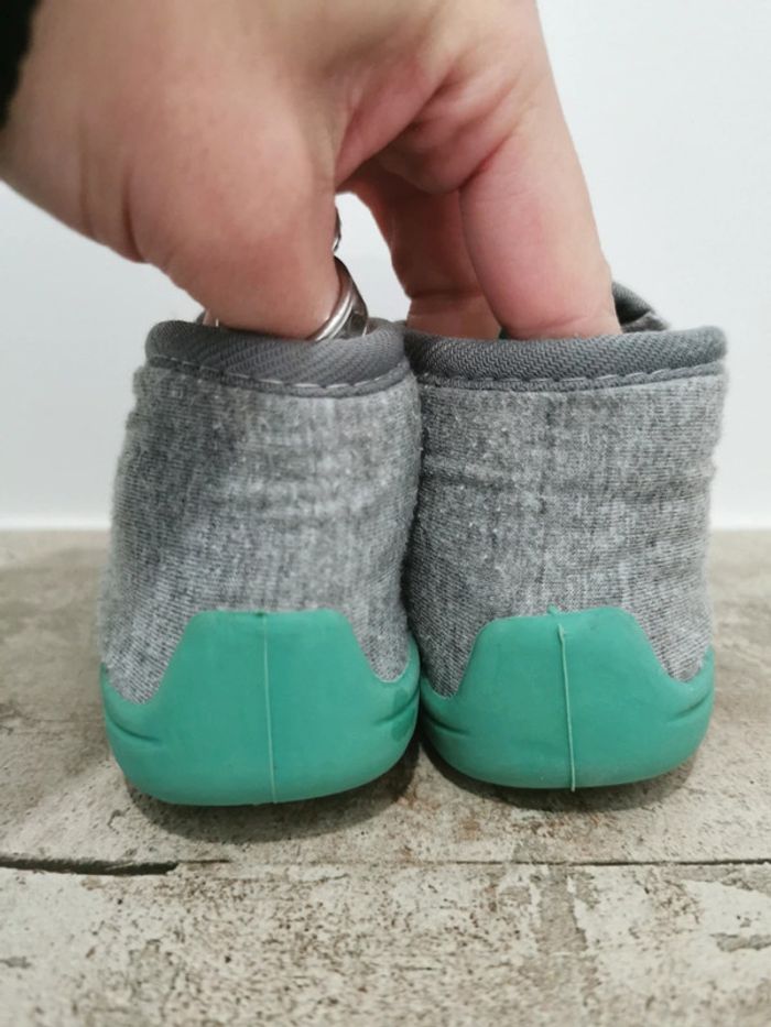 Chausson bébé dinosaure taille 19 - photo numéro 7