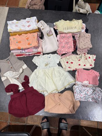 Lot 1 mois bébé fille