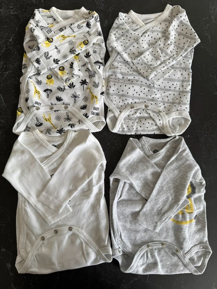 Lot de 4 bodies cache cœur