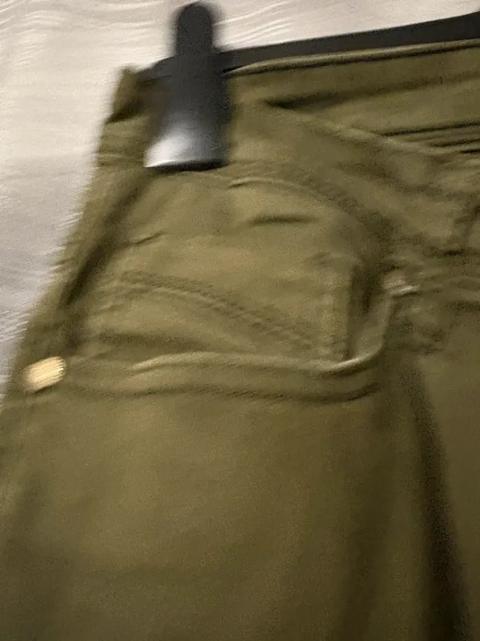 Jeans troué vert - photo numéro 6