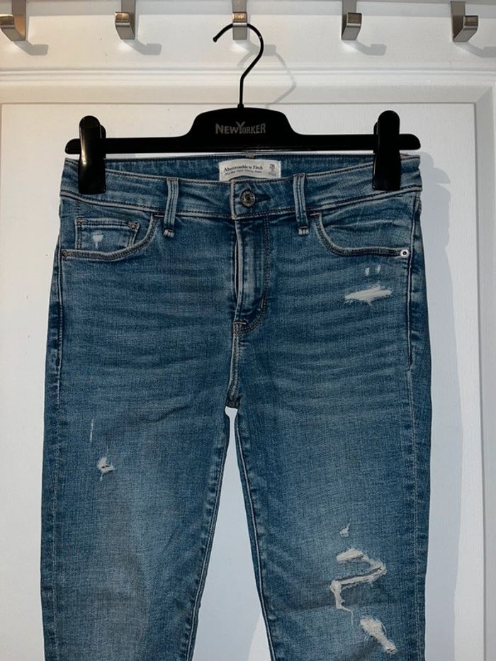 Jean déchiré bleu, taille S - photo numéro 2