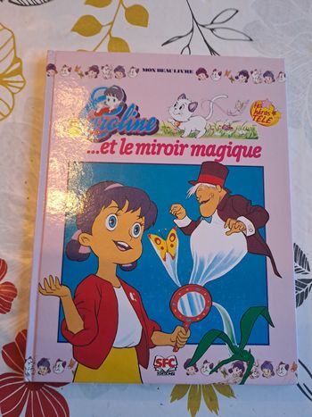 Caroline et le miroir magique 