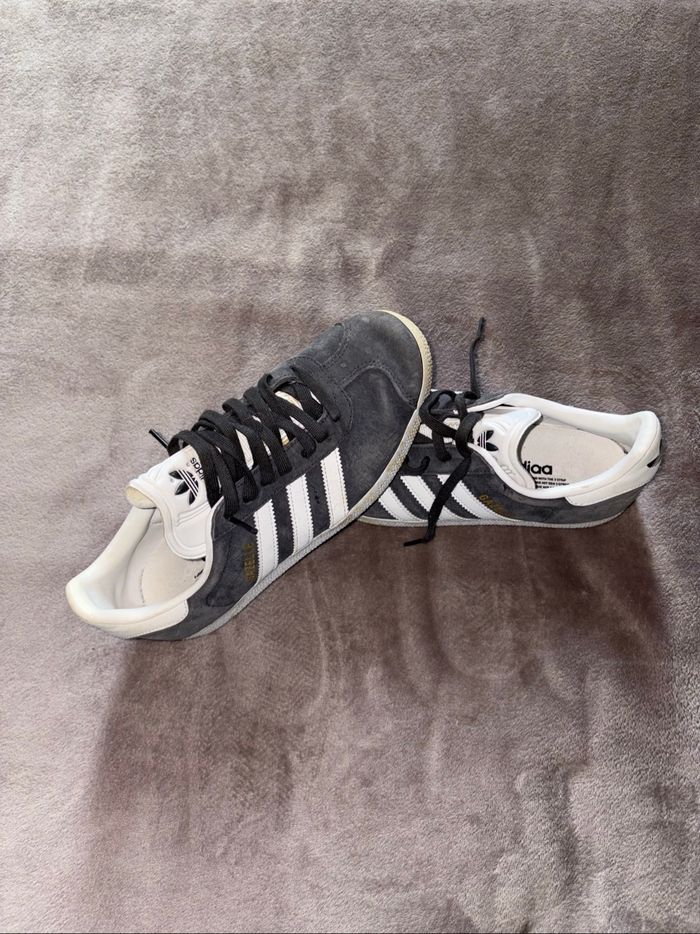 Baskets Adidas Gazelle indoor grise taille 37 1/3 en très bon état. - photo numéro 2