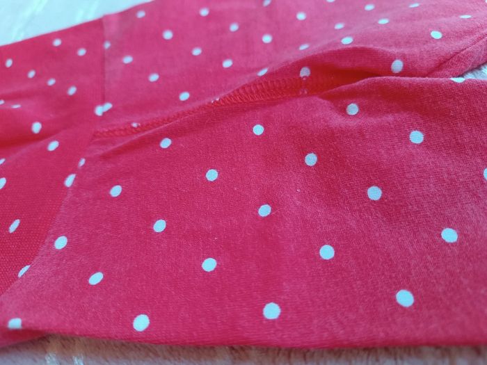 🔸 Legging rouge à pois blancs - Disney 0 / 1 Mois🔸 - photo numéro 4