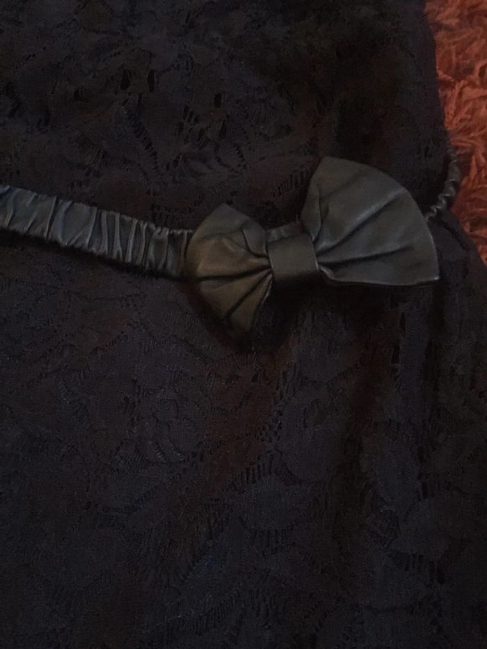 Robe noir dentelle et sa ceinture - photo numéro 12