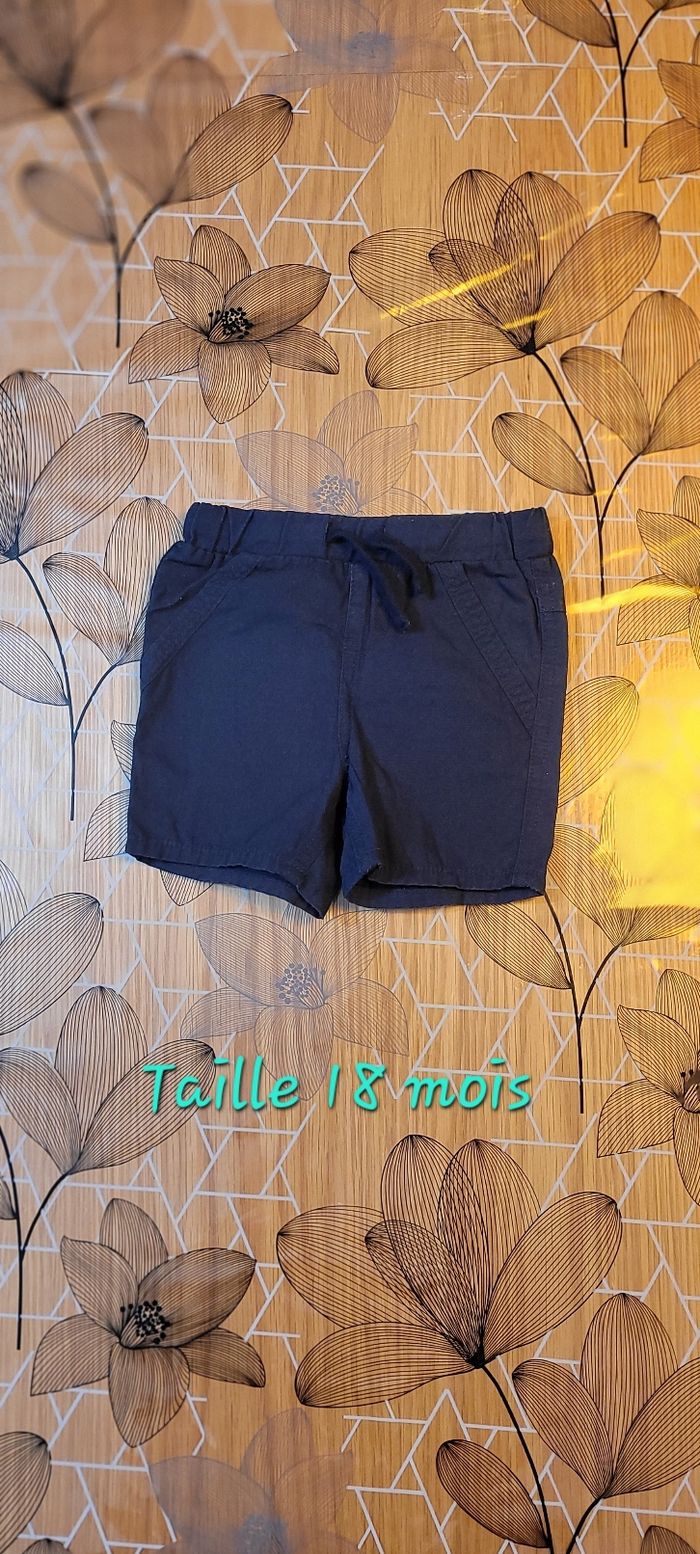 Short taille 18 mois