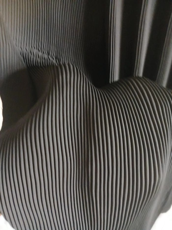 🍍 Pantalon plissé jambe large Zara taille M - photo numéro 5