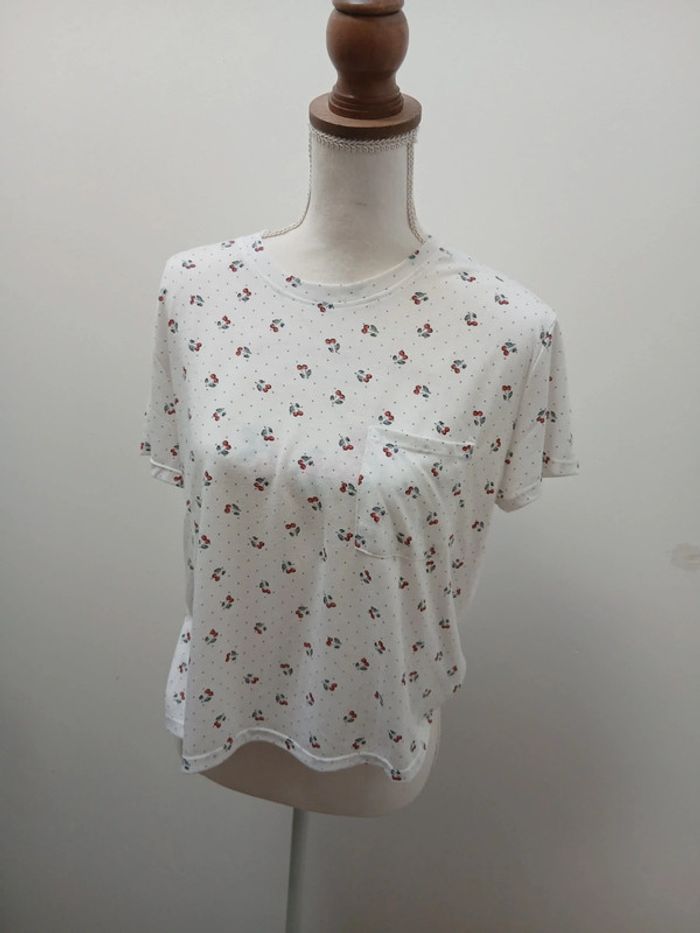 Tee-shirt blanc avec petites cerise taille XL Ardene