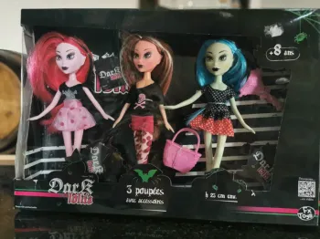 3 poupées Dark Lolita.