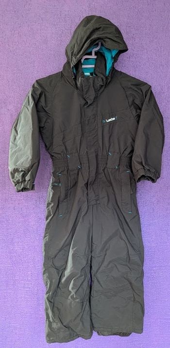 Combinaison de ski marron avec capuche