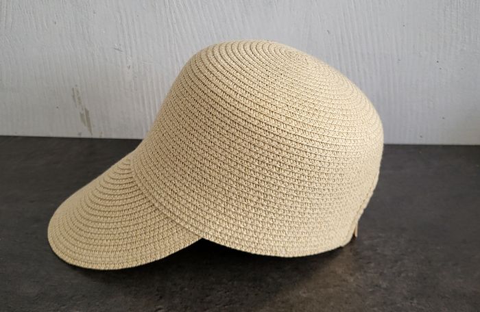 Casquette beige en paille taille 57 (M) en excellent état - photo numéro 3