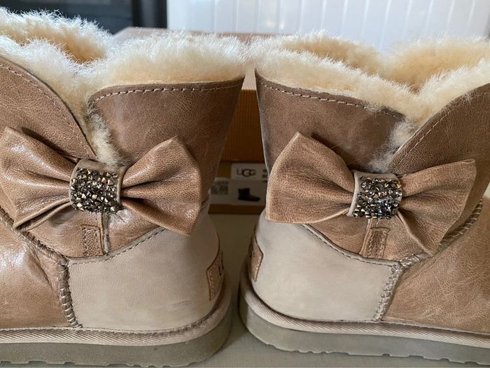 Mini Ugg Swarovski beige Clair bi colore taille 37 - photo numéro 3