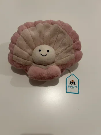 Clemmie clam jellycat