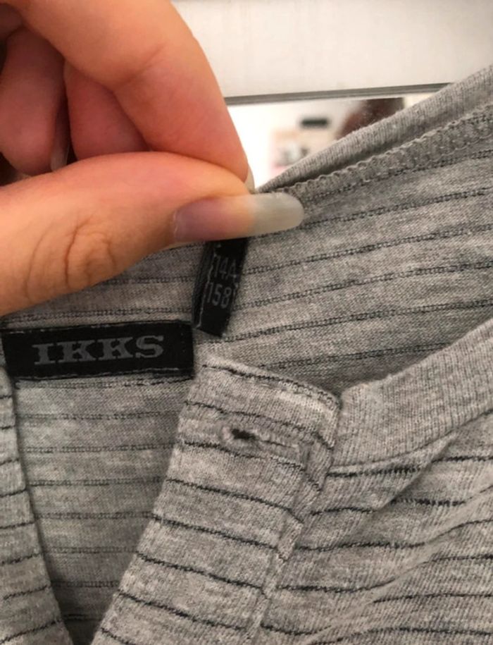 Pull gris chiné avec des rayures noires Col avec des boutons Ikks 14 ans 88% coton - photo numéro 3