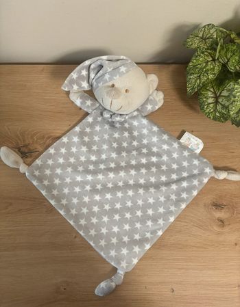 Doudou plat ours bonnet gris étoile blanches gamberritos