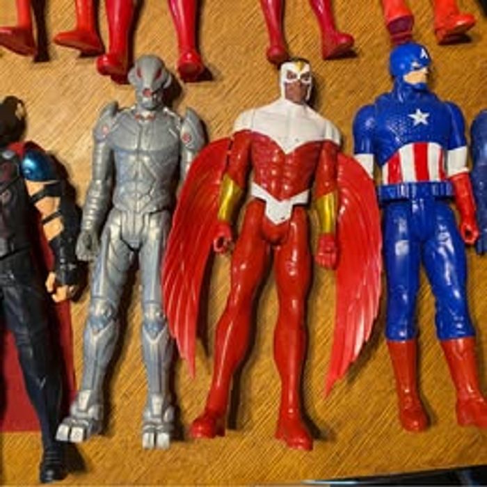 Lot 13 figurines Avengers Marvel 30 cm - photo numéro 5