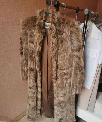 Manteau en fourrure de castor doré taille 42