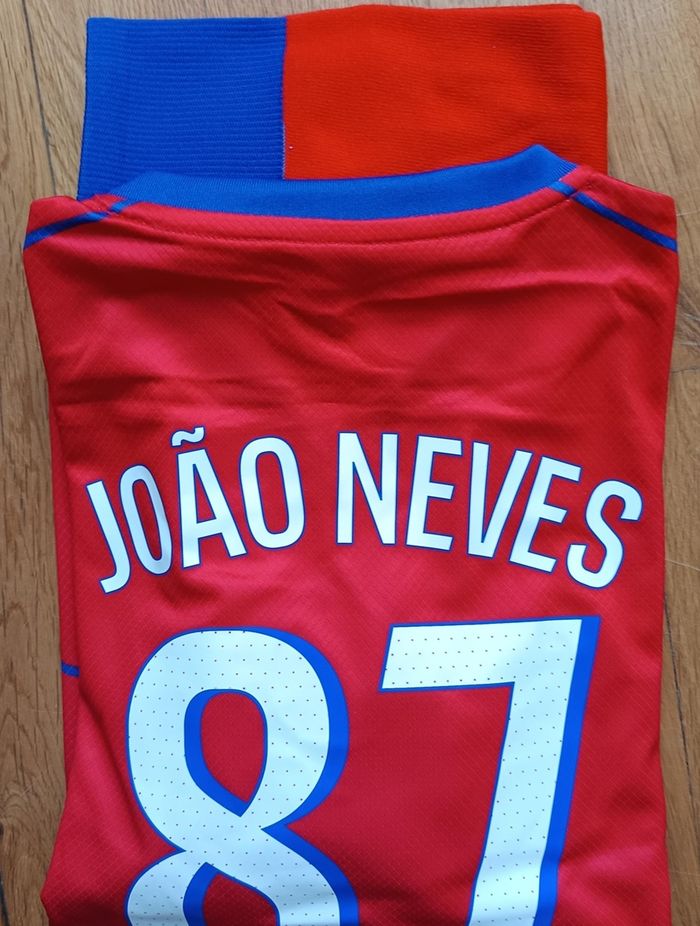Beau kit football PSG NEVES taille 10 ANS modèle rouge Away + Etoile - photo numéro 5
