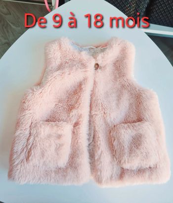 Gilet sans manche fausse fourrure de 9 à 18 mois