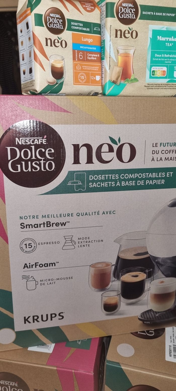 Machine à café neuve  avec 4 packets café thé - photo numéro 4