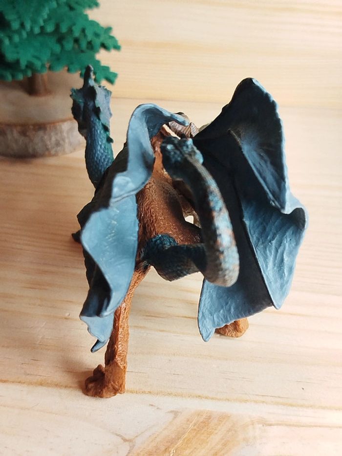 Figurine dragon a 3 têtes animal imaginaire - photo numéro 5