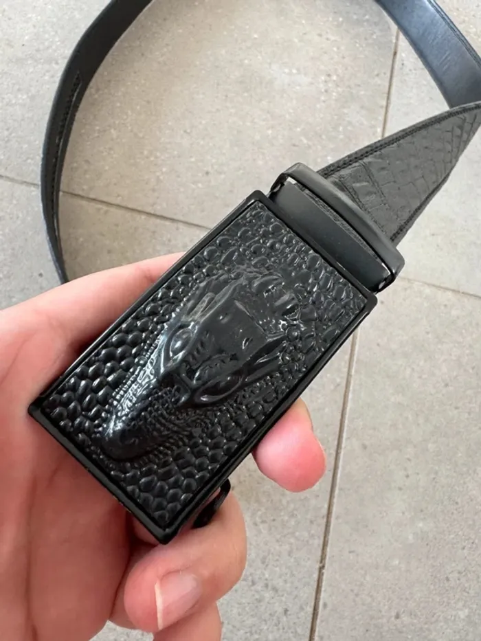 Ceinture noire, très bon état, 117cm - photo numéro 2